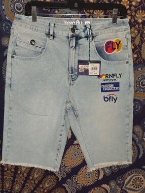 Born Fly Stone Wash Denim Shorts with Multicolor Embroidery. Sz 30